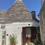 Trullo Al Vicoletto Al Civico 10, Civico 8, Civico 7 *