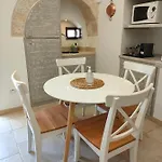 Trullo Al Vicoletto Al Civico 10, Civico 8, Civico 7 *