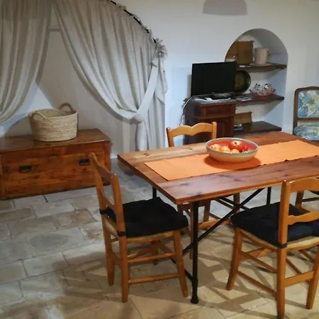 Σπίτι διακοπών Trullo Al Vicoletto Al Civico 10, Civico 8, Civico 7 Αλμπερομπέλο