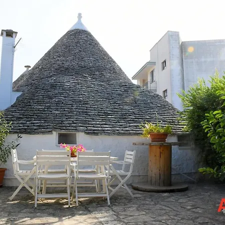 Trullo Al Vicoletto Al Civico 10, Civico 8, Civico 7 Holiday home *